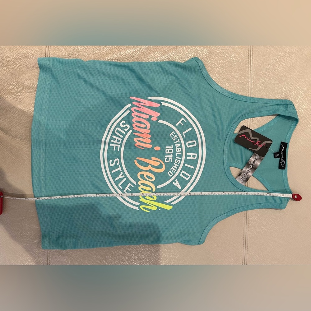 Quick Dry Aqua Racer Back Tank NWT - Picture 3 of 5